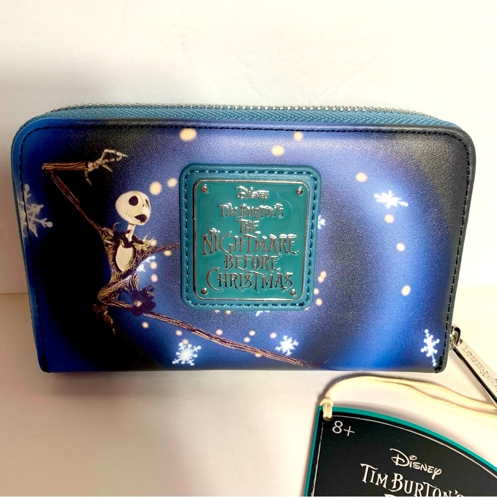 NWT. Loungefly Wallet NBC Disney Nightmare Before Christmas Final Frame Wallet.